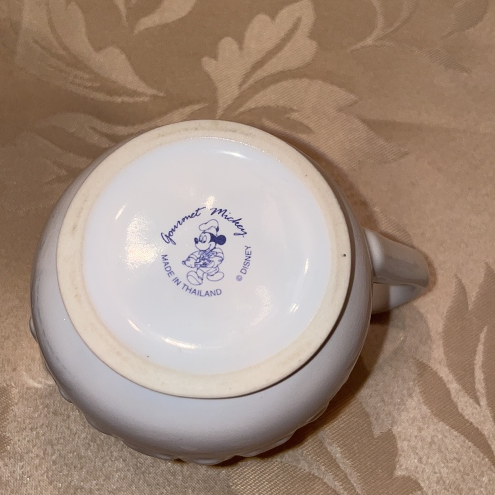 Disney Gourmet Mickey Creamer and Sugar Bowl - Picture 7 of 7
